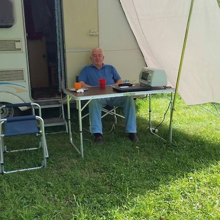 Camping Aviator, Numai Teren, Campare Pentru Rulote Autorulote Personale, Campingul Nu Are Rulote !!! Buşteni Zewnętrze zdjęcie