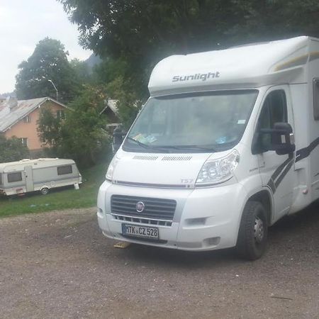 Camping Aviator, Numai Teren, Campare Pentru Rulote Autorulote Personale, Campingul Nu Are Rulote !!! Buşteni Zewnętrze zdjęcie