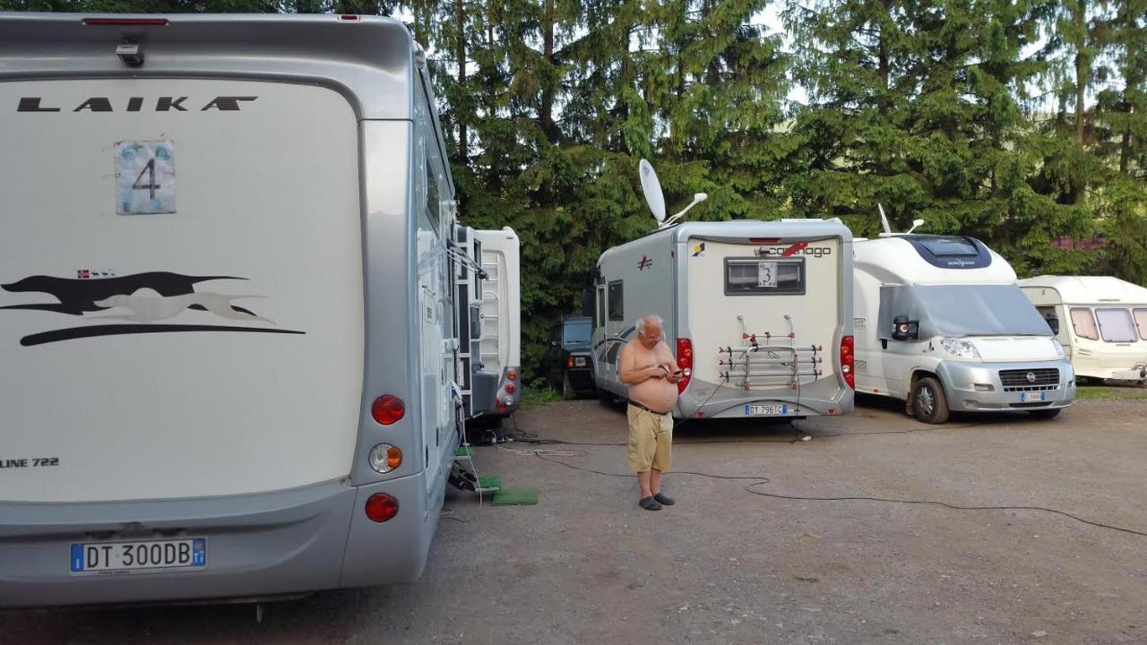 Camping Aviator, Numai Teren, Campare Pentru Rulote Autorulote Personale, Campingul Nu Are Rulote !!! Buşteni Zewnętrze zdjęcie