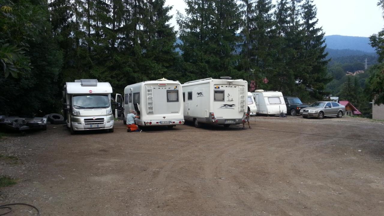 Camping Aviator, Numai Teren, Campare Pentru Rulote Autorulote Personale, Campingul Nu Are Rulote !!! Buşteni Zewnętrze zdjęcie