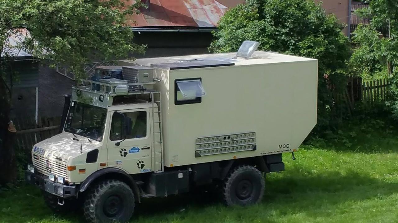 Camping Aviator, Numai Teren, Campare Pentru Rulote Autorulote Personale, Campingul Nu Are Rulote !!! Buşteni Zewnętrze zdjęcie