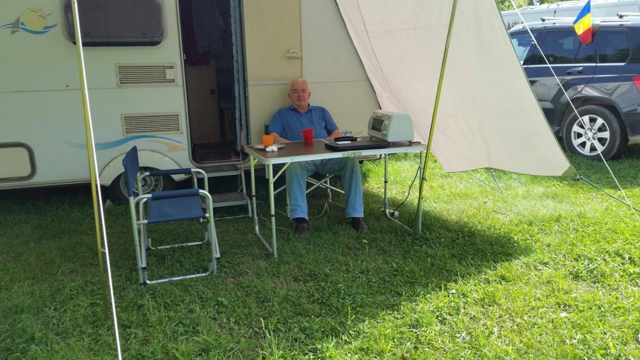 Camping Aviator, Numai Teren, Campare Pentru Rulote Autorulote Personale, Campingul Nu Are Rulote !!! Buşteni Zewnętrze zdjęcie