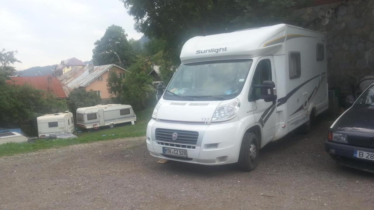 Camping Aviator, Numai Teren, Campare Pentru Rulote Autorulote Personale, Campingul Nu Are Rulote !!! Buşteni Zewnętrze zdjęcie